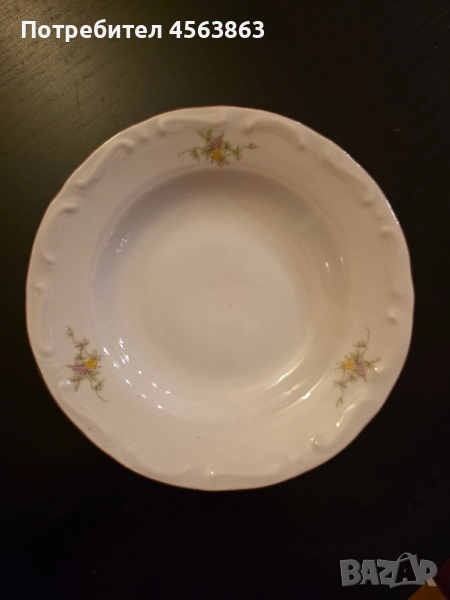 Порцеланови чинии, снимка 1