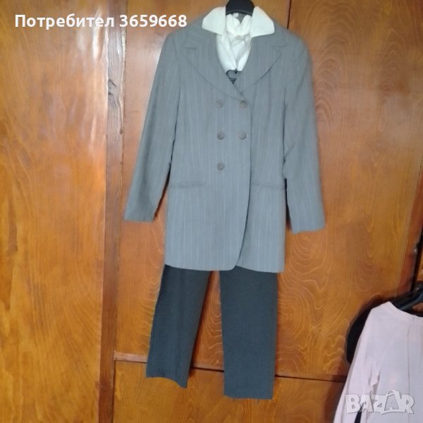Дамски костюм от 3 части,размер 40-42, снимка 1