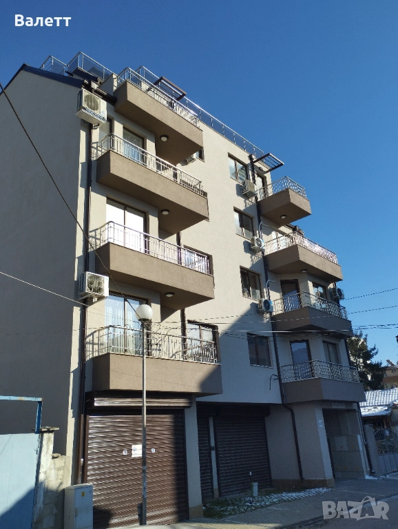 Продавам голям двустаен апартамент , снимка 1