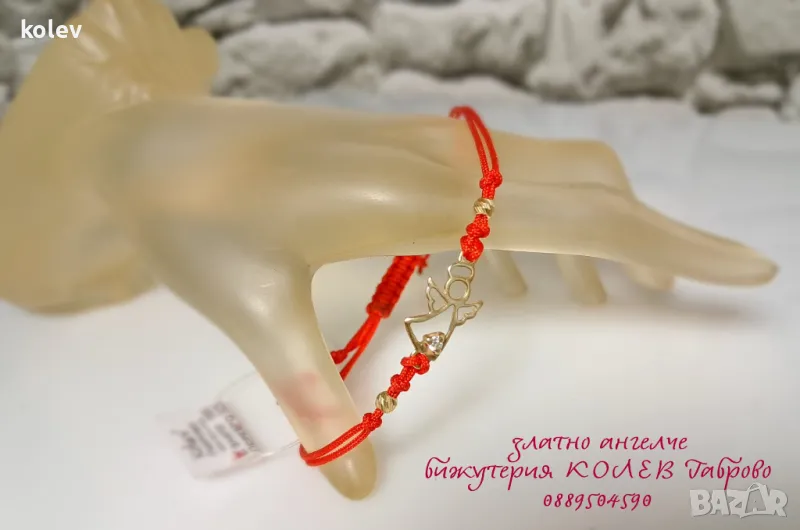 Златен ангел, златно ангелче с камъче в гривна червен конец, снимка 1