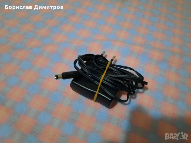 Продавам захранващ адаптер 12 V, 0.5 a, снимка 1