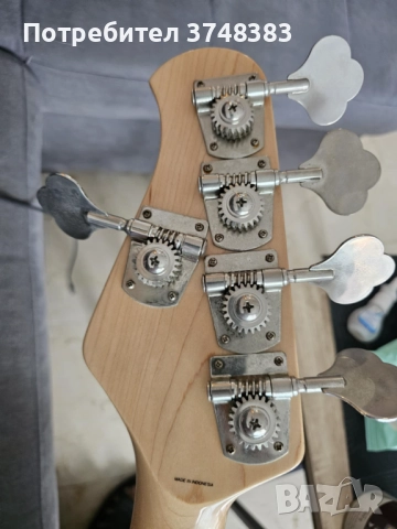 Продавам: Sterling Ray35 by Music Man – 5-струнен бас с активна електроника., снимка 4 - Китари - 52385565