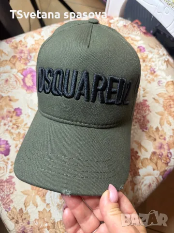 нова шапка dsquared