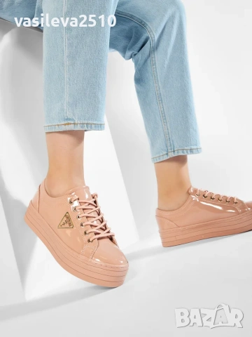 Guess оригинални дамски кецове 