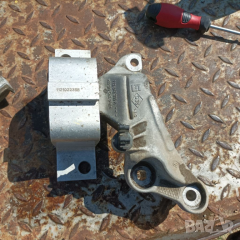 Тампон за мотор дачия 1.6 2017 година 112102235R, снимка 7 - Части - 44553512