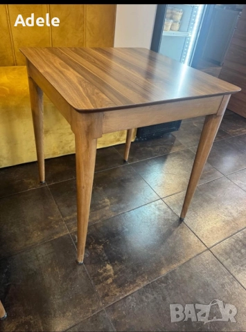 Трапезни дървени маси