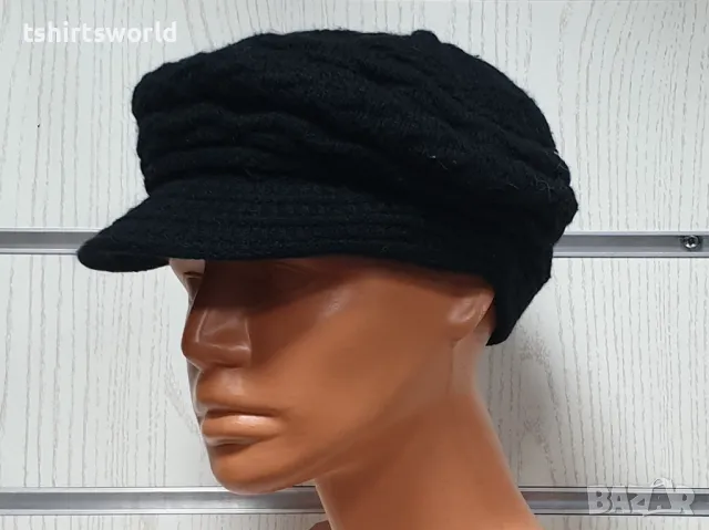 Нова зимна дамска шапка с козирка Ангора в черен цвят, снимка 6 - Шапки - 48195083