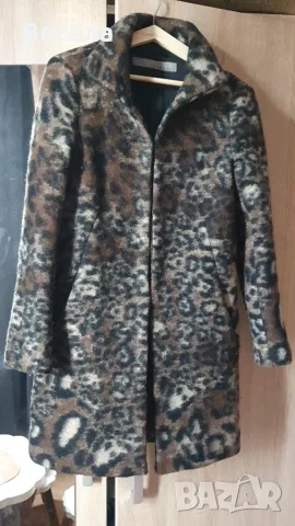Вълнено палто Zara