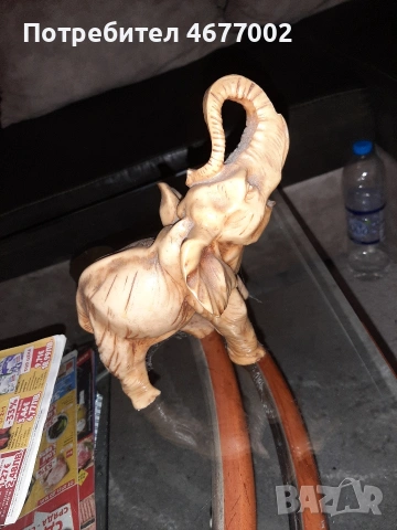 красива статуетка