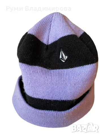 Зимна шапка Volcom  , снимка 1 - Шапки - 43459236