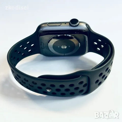 Часовник APPLE WATCH 4 44mm NIKE, снимка 3 - Смарт часовници - 56433436