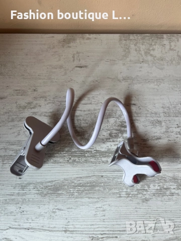 Стойка за телефон с щипка за закачане на всяка място и огъваща се стойка в бял цвят с гумички ❤️, снимка 4 - Стойки, 3D очила, аксесоари - 52352422