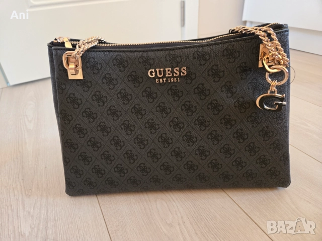 Оригинална дамска чанта GUESS , снимка 2 - Чанти - 52567609