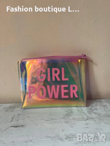 Несесер с холограмен ефект преливащ се розов цвят с надпис GIRL POWER на марката H&M 🩷🩷🩷, снимка 5 - Портфейли, портмонета - 52431241