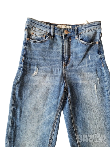 Дамски дънки Stradivarius , снимка 2 - Дънки - 53242583