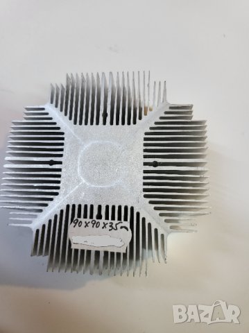 алуминиев радиатор охладител - 90х 90х 35 мм, снимка 1 - Друга електроника - 39556265
