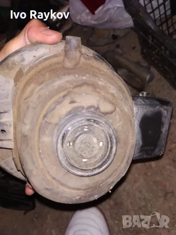 Вратичка резервоар и капачка за Volkswagen Passat 4 , 3B9 809 857A, снимка 2 - Части - 47342243