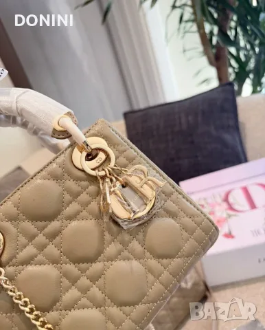 Christian Dior Дамска чанта, кожа, снимка 6 - Чанти - 56347416