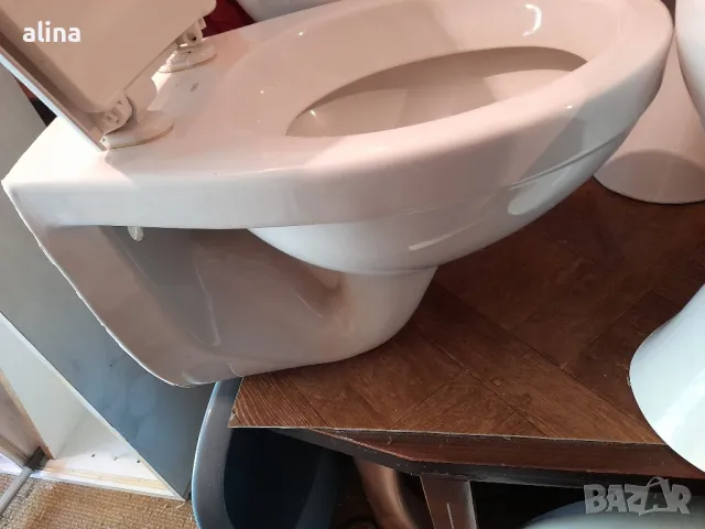 Висяща тоалетна чиния на марка Kolo 7