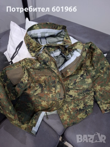 Чисто нови камуфлажни дрехи и кубинки, снимка 3 - Други - 54080946