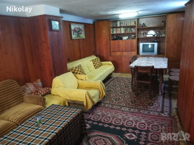 Масивна двуетажна къща с гараж в гр. Шивачево, снимка 16 - Къщи - 50795441