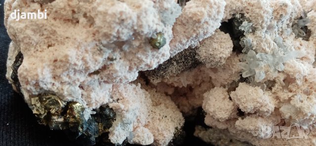 №78, Родохрозит, Родохрозит с кварц, халкопирит и сфалерит,, снимка 8 - Декорация за дома - 40377775