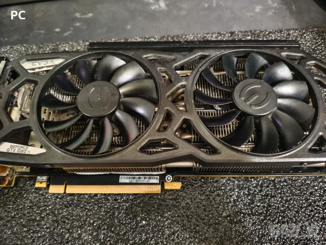 Видео карта EVGA 1080 TI 8GB тествана Furmark 20min и сменени падове и паста