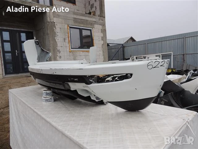 Задна броня Land Rover Evoque След 2014 код EJ3M-17D781-A , снимка 3 - Аксесоари и консумативи - 50637695