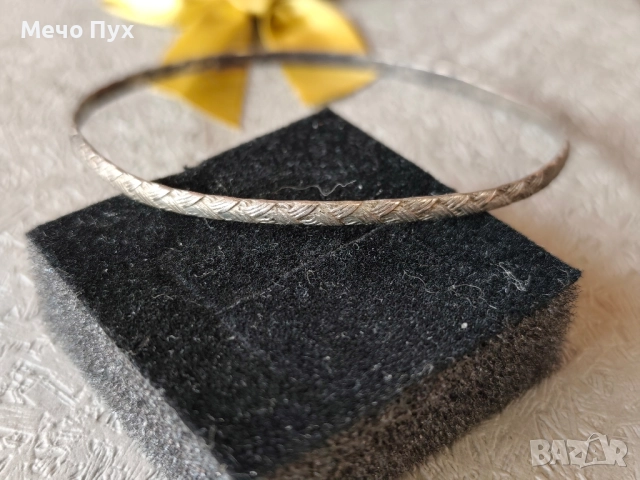 Стара сребърна твърда гривна (326)