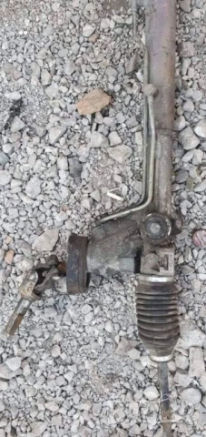 Хидравлична кормилна рейка volkswagen polo  в  перфектно състояние без луфтове и течове 