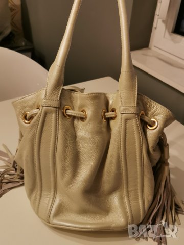 Бяла чанта Естествена кожа размер височина 30/ 25 см дължина см кръгло дъно-, снимка 5 - Чанти - 32037779