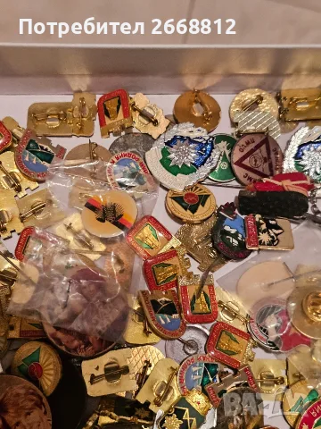 значки 480 броя добро качество, снимка 12 - Антикварни и старинни предмети - 55849642