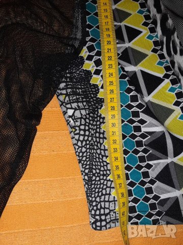 Костюм от къса блуза и пола р-р М, снимка 3 - Костюми - 38409024