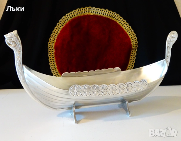 Викингски драконов кораб Драккар от калай,Норвегия. , снимка 8 - Антикварни и старинни предмети - 51936697