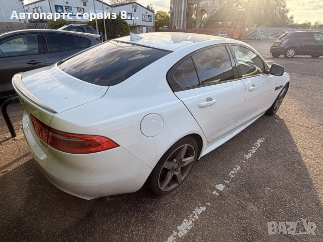 На части Ягуар ХЕ ,JAGUAR XE 2.0d 2016 година Аутоматик, снимка 4 - Автомобили и джипове - 53061109
