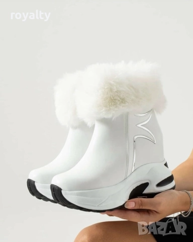 Боти на платформа - бяла кожа с пух