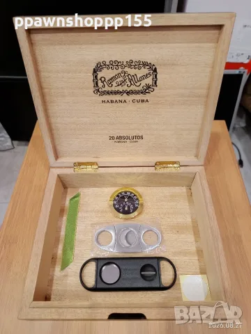 Луксозна дървена кутия / Комплект Ramón Allones 20 Absolutos Habana Cuba, снимка 2 - Табакери - 56071166