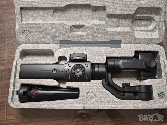 Zhiyun Smooth 4 стабилизатор (гимбал, гимбъл) за телефон с трипод и кутия