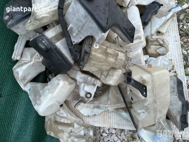 Казанчета течност чистачки за Мерцедес БМВ АУДИ Mercedes BMW AUDI, снимка 2 - Части - 48709815