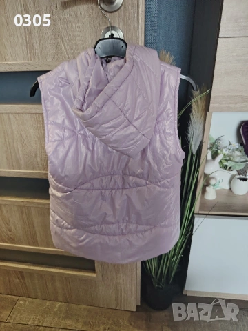 Детски елек, снимка 2 - Детски якета и елеци - 54090022