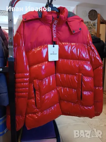 Червено яке Moncler