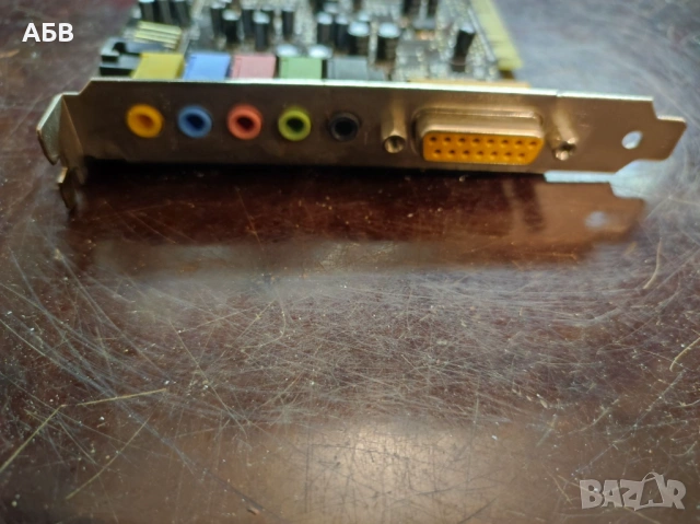 Продава се използвана работеща звукова карта Creative  Sound Blaster Live! (CT4830) 5.1 Channel PCI, снимка 2 - Други - 53209105