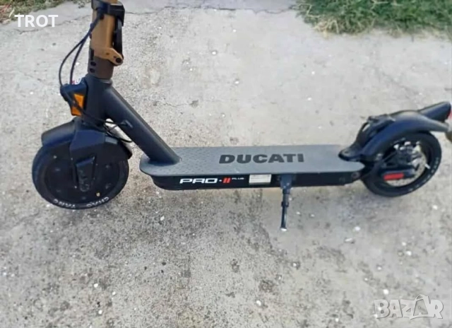 Електрически скутер-тротинетка DUCATI PRO-II EVO AS ДО 35 КМ/Ч, ПРОБЕГ ДО 40 КМ, снимка 1
