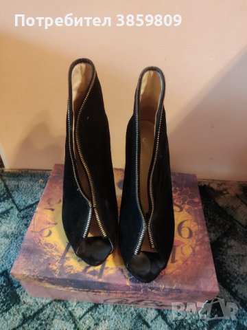 Обувки , снимка 2 - Дамски обувки на ток - 44238309