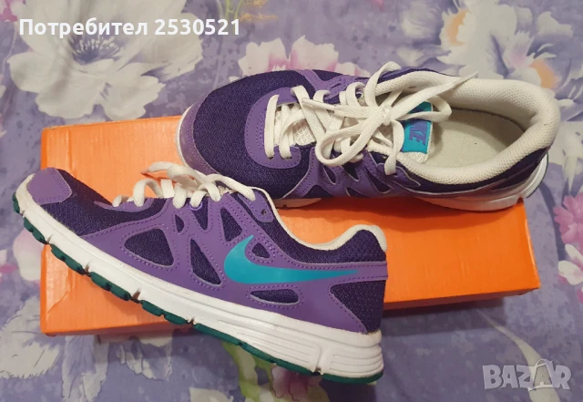 Маратонки NIKE , размер 35.5, снимка 3 - Маратонки - 50464594