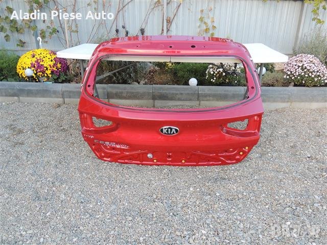 Задна врата Kia Ceed Година 2018 2019 2020 2021 2022 2023 Хечбек , снимка 2 - Аксесоари и консумативи - 42805178