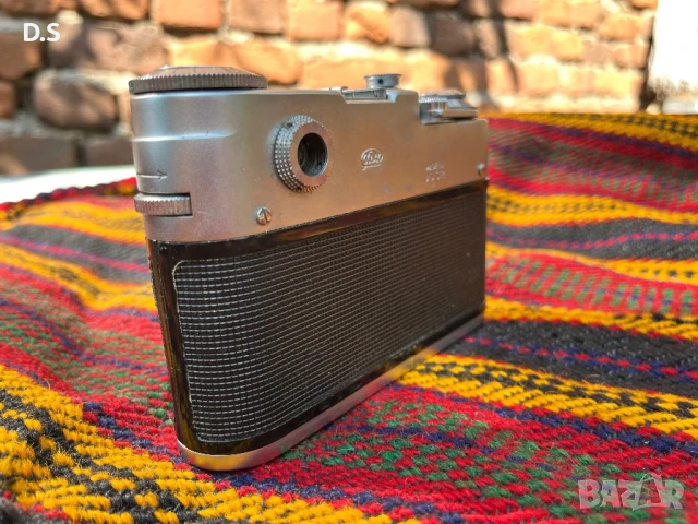 Продавам фотоапарат , снимка 4 - Антикварни и старинни предмети - 51352385