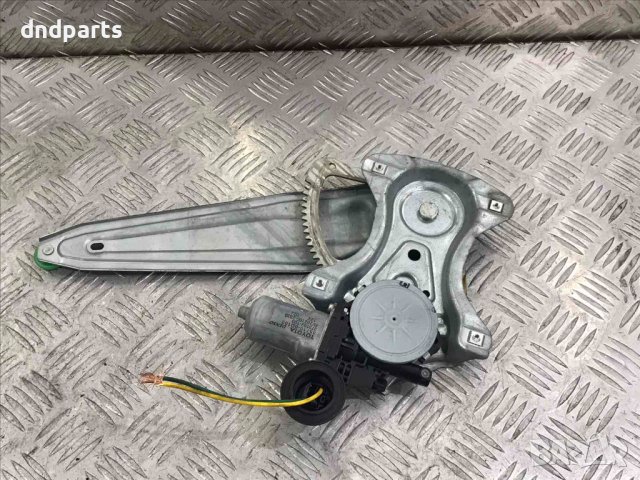 Заден ляв стъклоповдигач Toyota Auris,2008г.