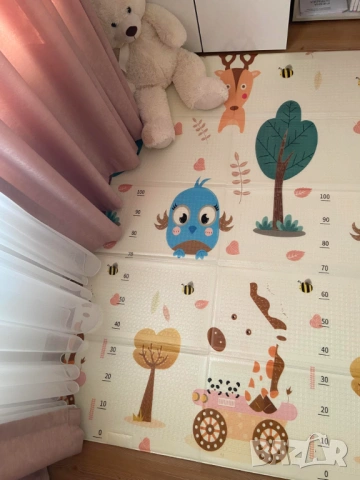 Нов килим за игра с две лица.