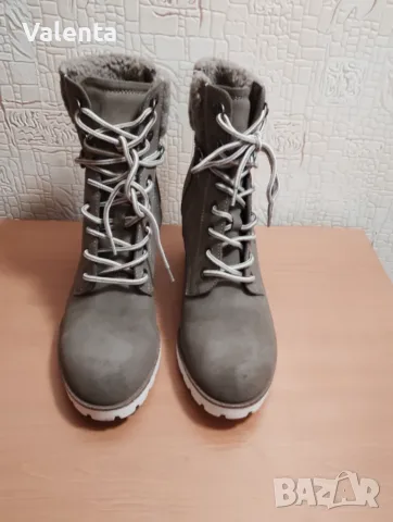 Дамски боти номер 42 , снимка 2 - Дамски боти - 56353596